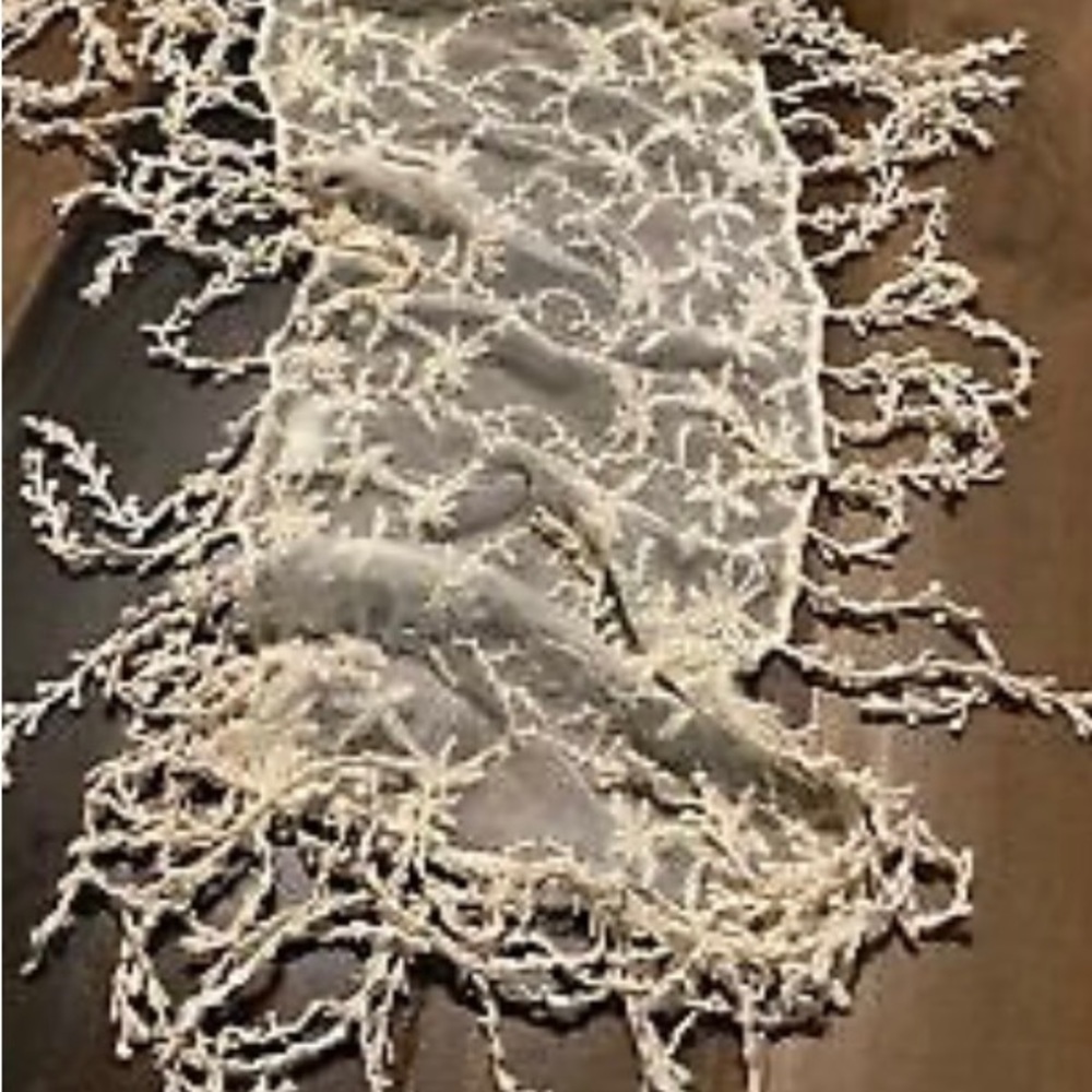 Ryu Antique Fringe Grey Lace Scarf